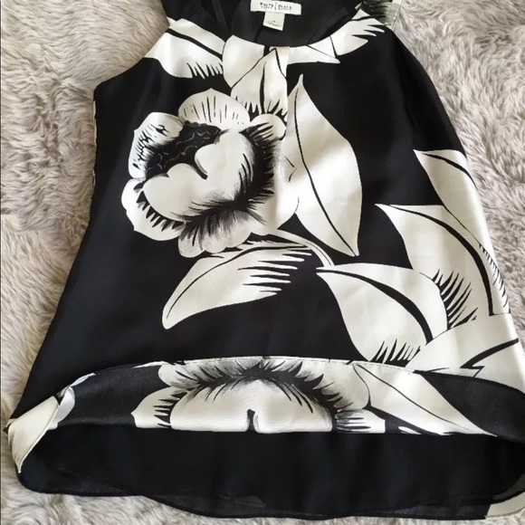White House Black Market silk floral blouse 0 - Picture 6 of 8